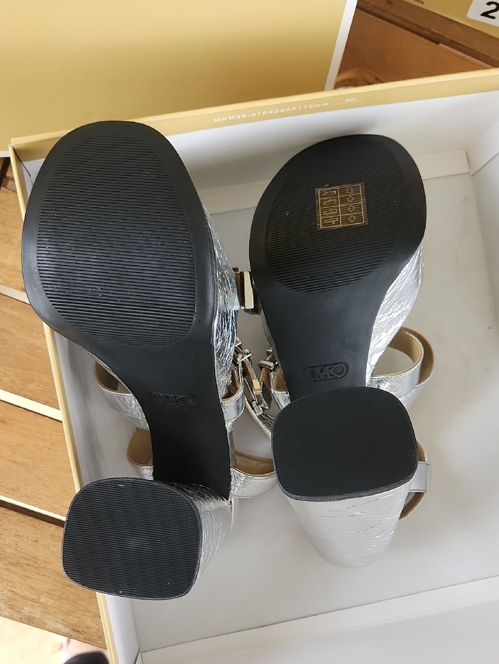 Michael Kors Silver Cracked Metallic Platform Sandals - Picture 5 of 7
